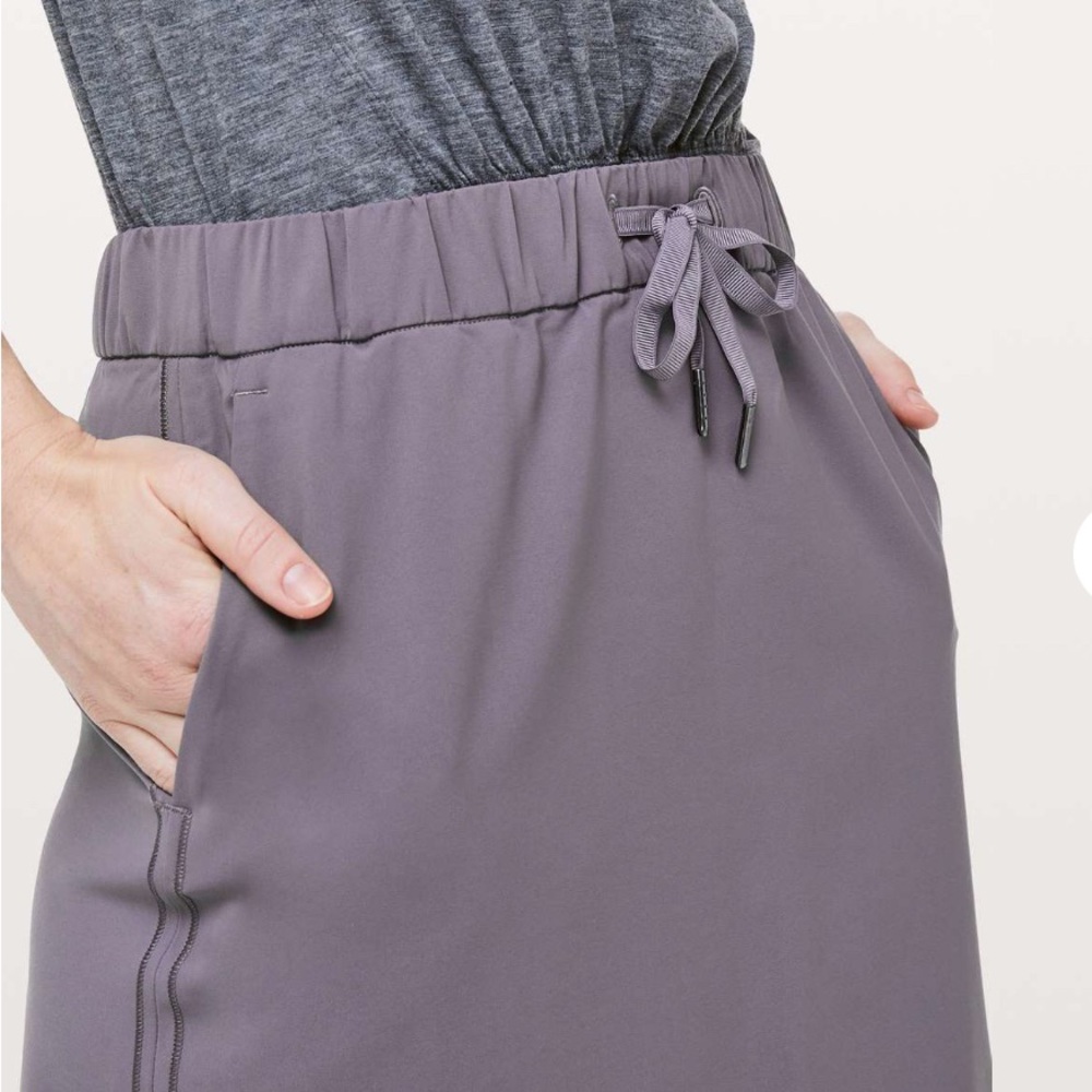 Brand new Lululemon On the Fly Skirt, size 6